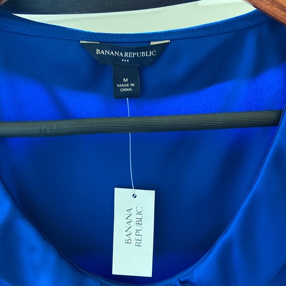 Banana Republic blue silk sleeveless blouse - Picture 2 of 4